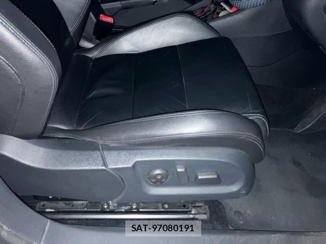 VolksWagen GOLF 2009-12 8486266-12