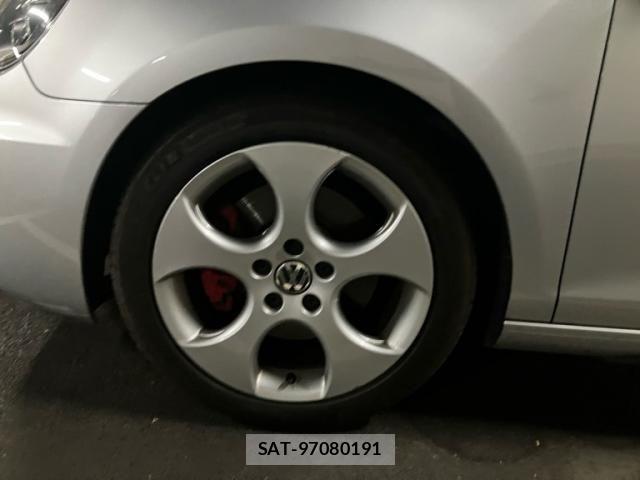 VolksWagen GOLF 2009-12 8486266-4