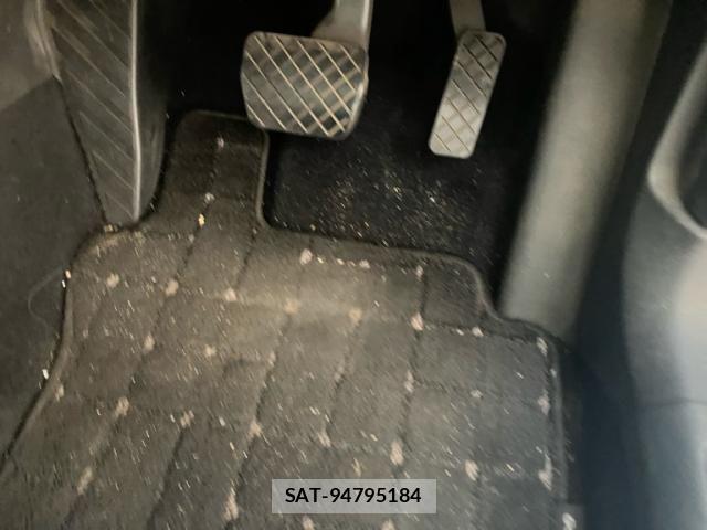 VolksWagen GOLF 2013-10 8528201-12