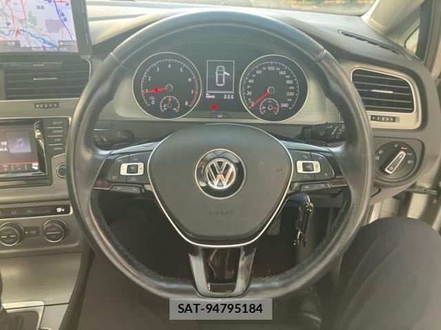 VolksWagen GOLF 2013-10 8528201-13