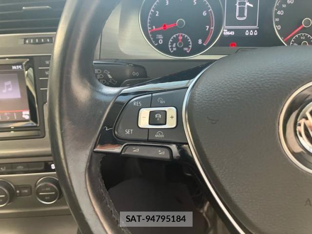 VolksWagen GOLF 2013-10 8528201-14