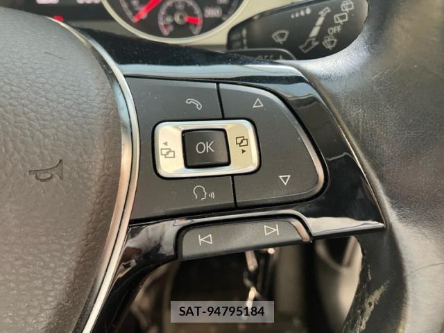VolksWagen GOLF 2013-10 8528201-15