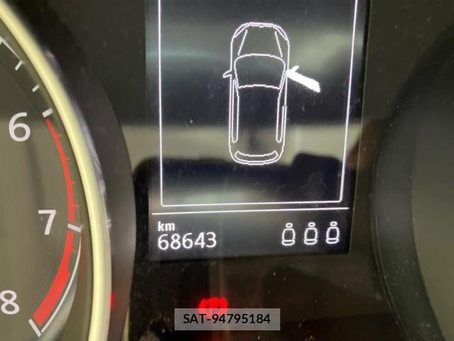 VolksWagen GOLF 2013-10 8528201-17