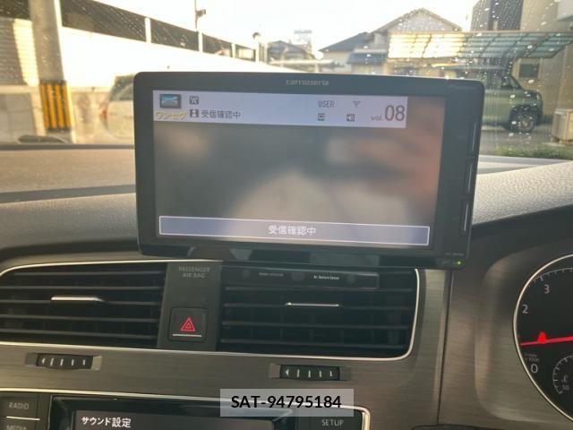 VolksWagen GOLF 2013-10 8528201-18