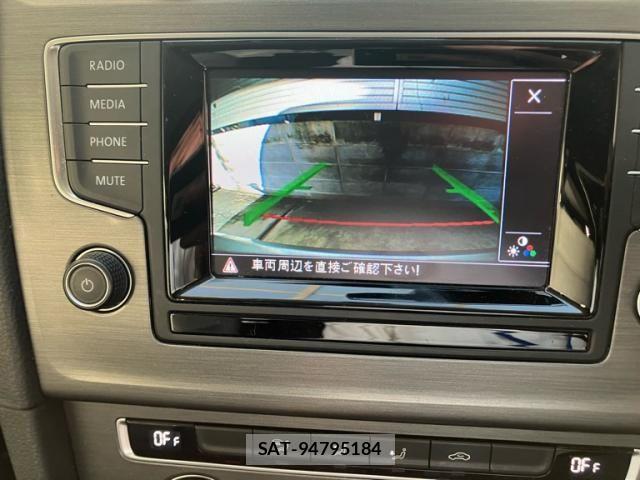 VolksWagen GOLF 2013-10 8528201-19