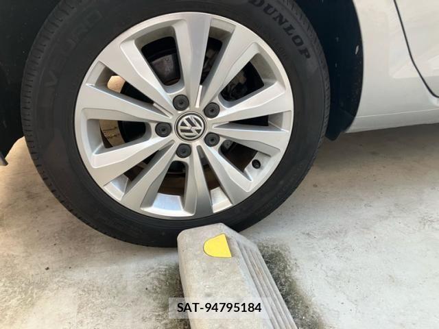 VolksWagen GOLF 2013-10 8528201-8