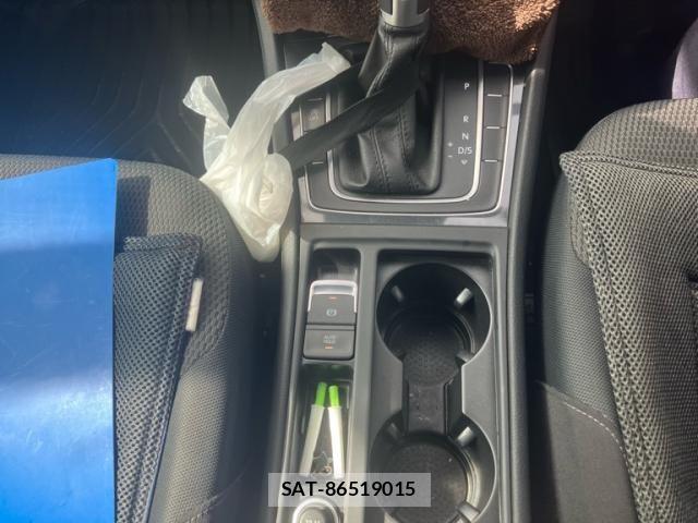 VolksWagen GOLF 2019-02 8528199-23