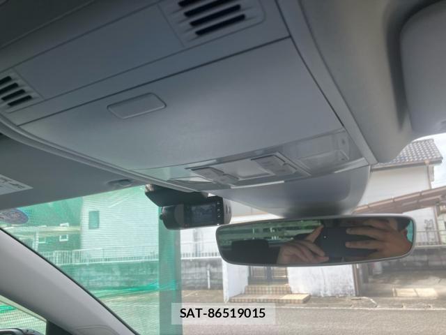 VolksWagen GOLF 2019-02 8528199-24