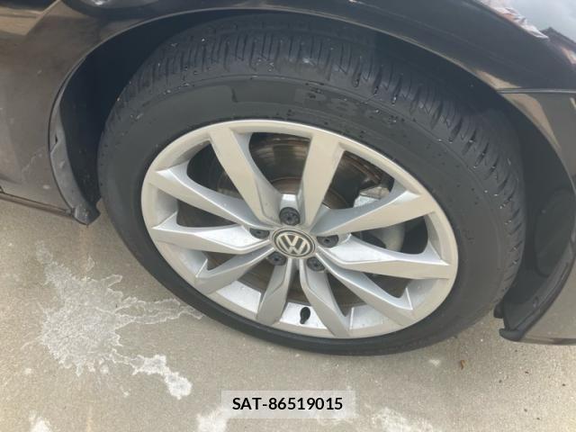 VolksWagen GOLF 2019-02 8528199-3