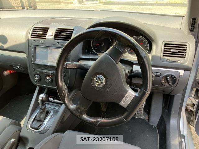 VolksWagen GOLF 2007-01 8564084-19