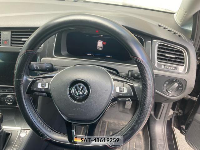 VolksWagen GOLF 2019-12 8564083-13