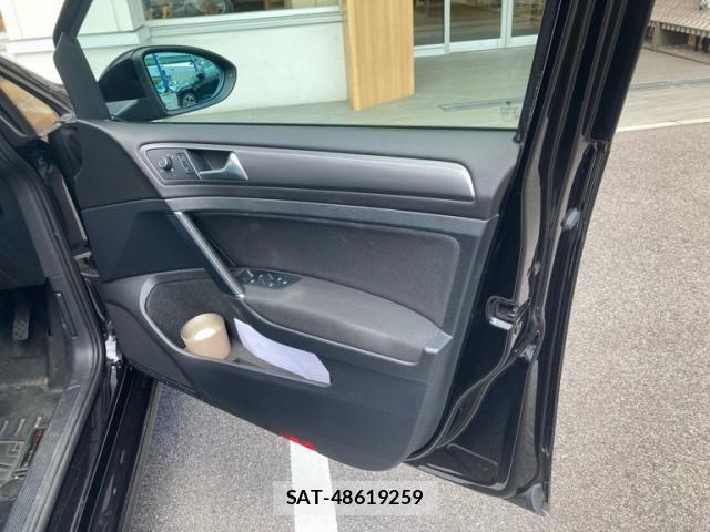 VolksWagen GOLF 2019-12 8564083-7