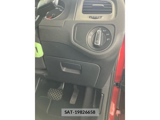 VolksWagen GOLF 2015-08 8564085-19