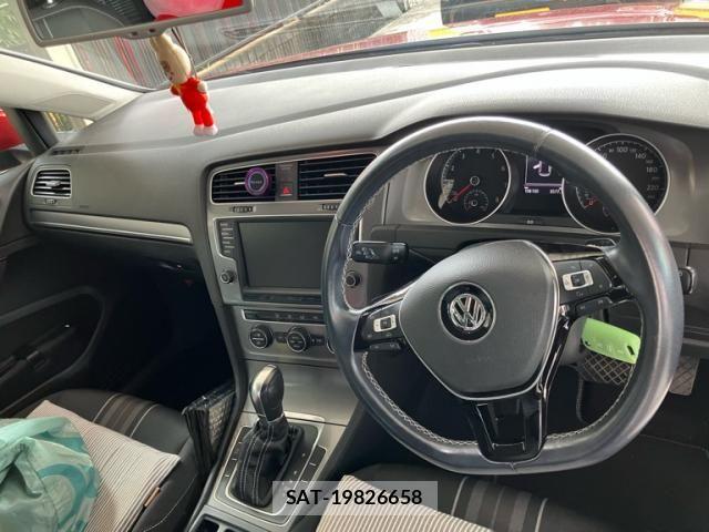 VolksWagen GOLF 2015-08 8564085-21