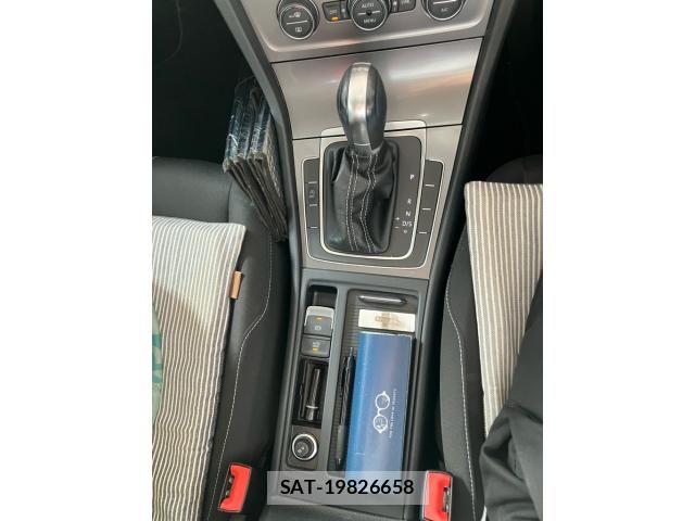 VolksWagen GOLF 2015-08 8564085-25