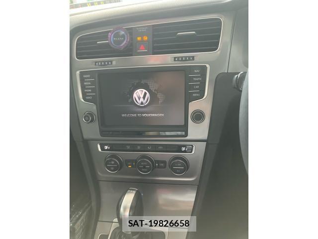 VolksWagen GOLF 2015-08 8564085-26