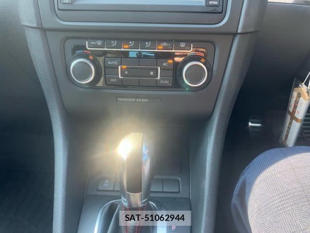 VolksWagen GOLF 2012-01 8629730-3