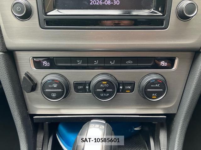 VolksWagen GOLF 2014-01 8662401-15