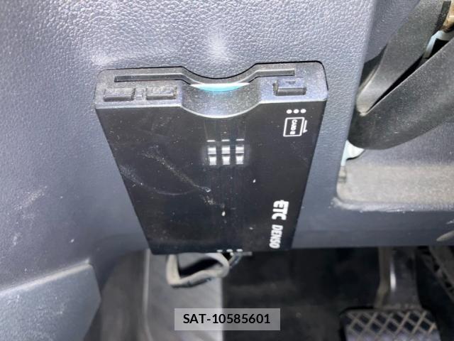 VolksWagen GOLF 2014-01 8662401-18