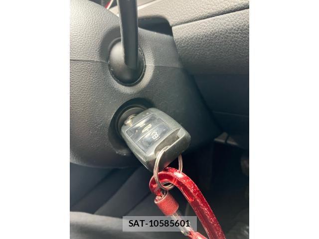 VolksWagen GOLF 2014-01 8662401-19