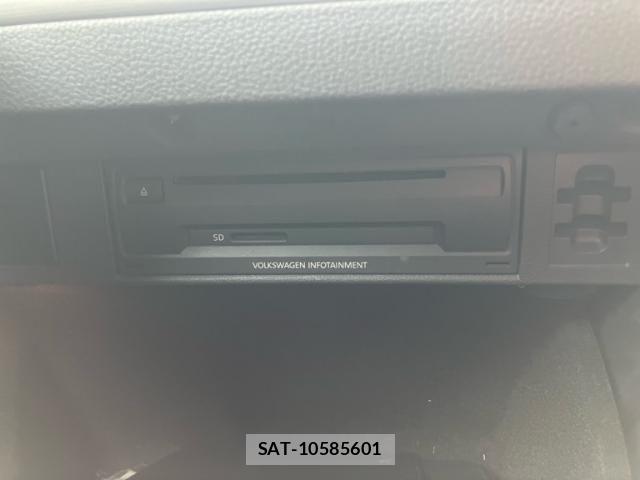 VolksWagen GOLF 2014-01 8662401-22