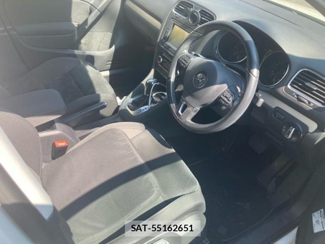 VolksWagen GOLF 2013-03 8667136-9