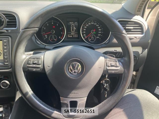 VolksWagen GOLF 2013-03 8667136-11