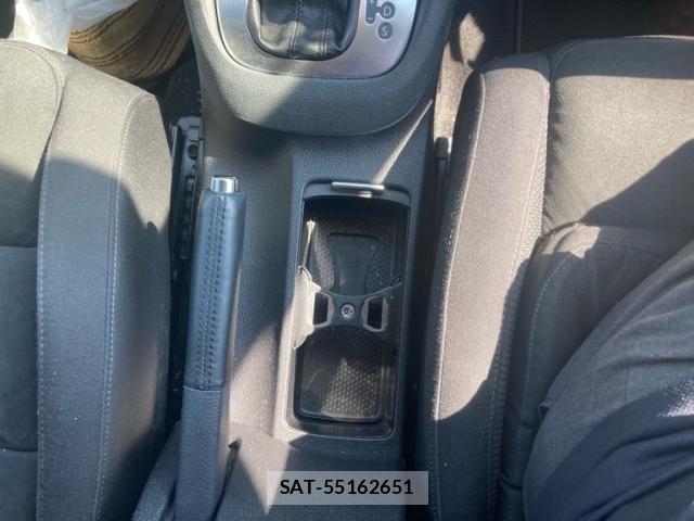 VolksWagen GOLF 2013-03 8667136-15
