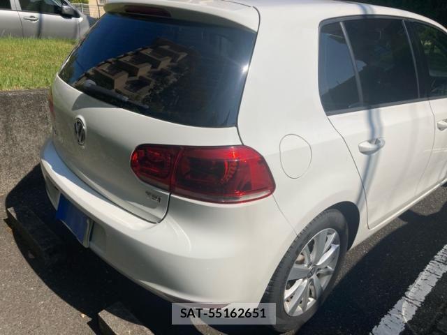 VolksWagen GOLF 2013-03 8667136-3