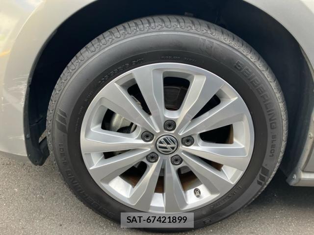 VolksWagen GOLF 2014-03 8662403-11