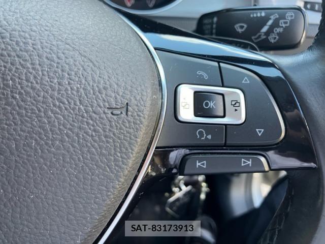 VolksWagen GOLF 2013-11 8686923-17