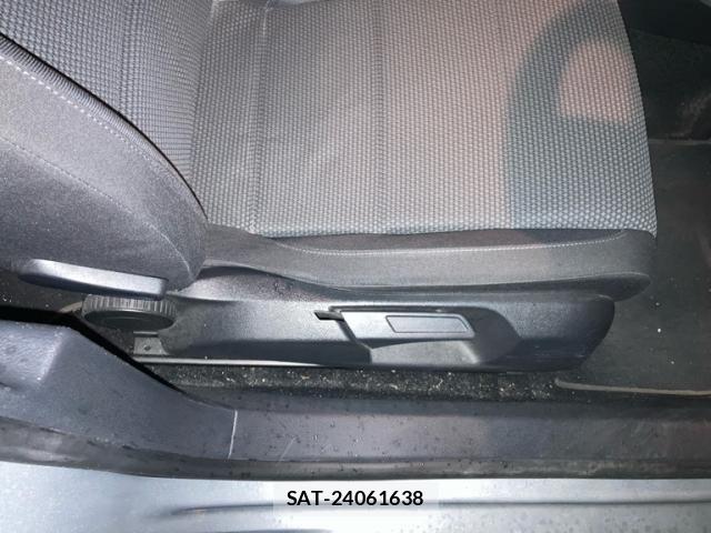 VolksWagen GOLF 2010-02 8746838-10