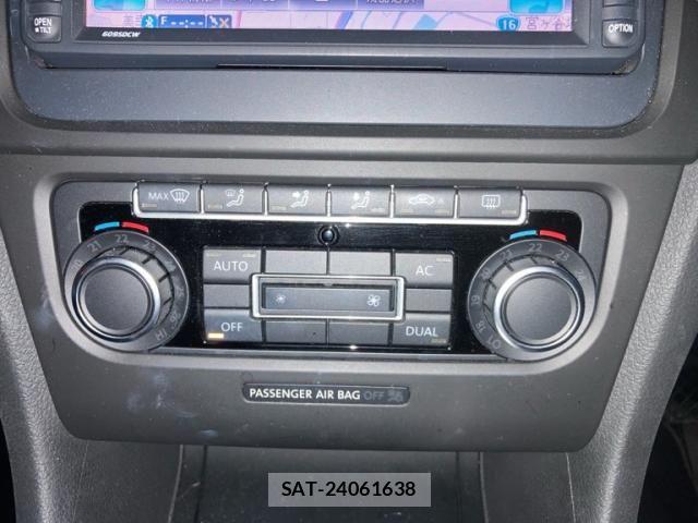 VolksWagen GOLF 2010-02 8746838-19