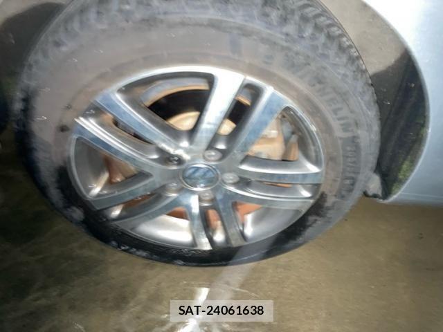 VolksWagen GOLF 2010-02 8746838-5