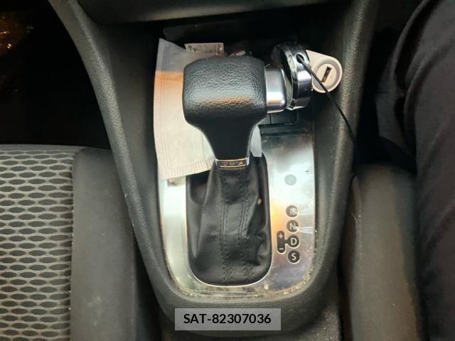 VolksWagen GOLF 2011-07 8746845-19