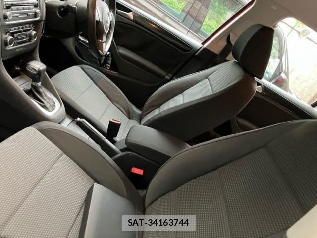 VolksWagen GOLF 2009-09 8746837-9
