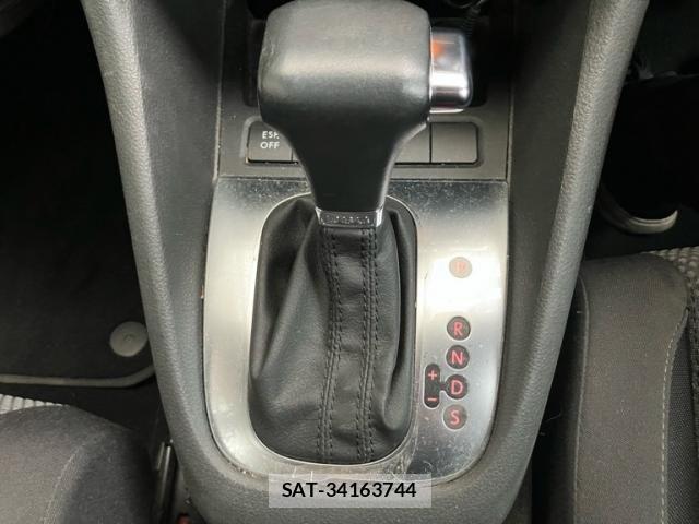VolksWagen GOLF 2009-09 8746837-19