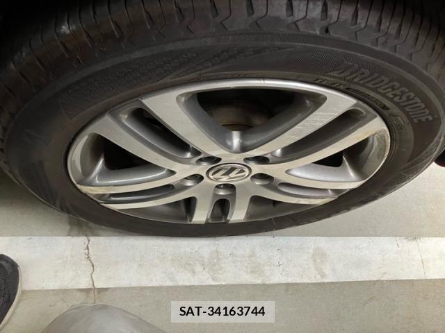 VolksWagen GOLF 2009-09 8746837-5