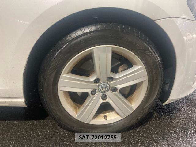 VolksWagen GOLF 2014-12 8746832-4