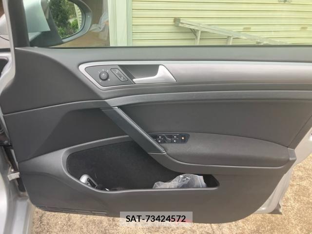VolksWagen GOLF 2015-05 8746833-9