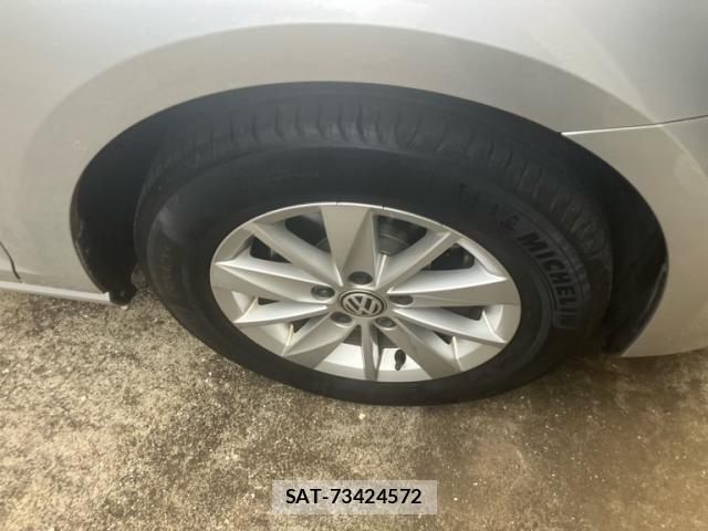 VolksWagen GOLF 2015-05 8746833-3