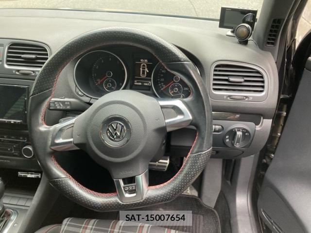 VolksWagen GOLF 2011-09 8746834-14