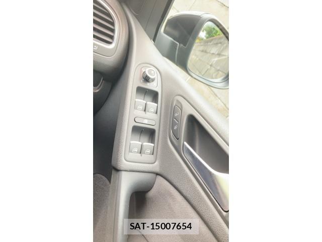 VolksWagen GOLF 2011-09 8746834-18
