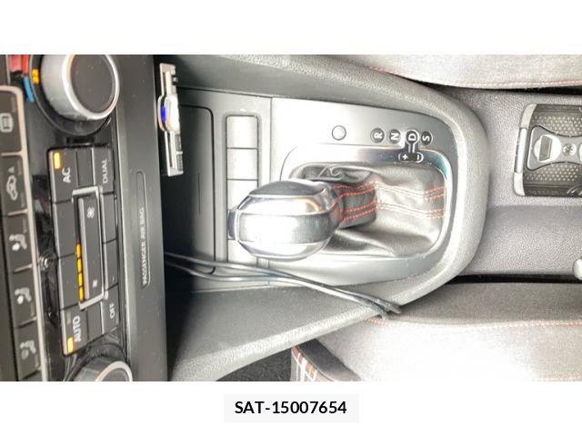 VolksWagen GOLF 2011-09 8746834-20