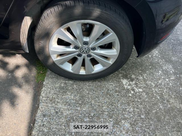 VolksWagen GOLF 2017-11 8782613-11