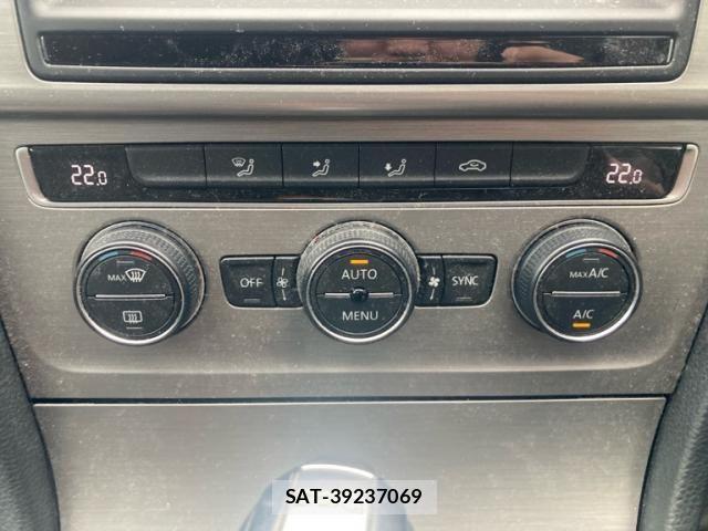VolksWagen GOLF 2015-10 8782614-16