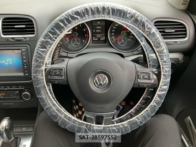 VolksWagen GOLF 2011-03 8782615-2