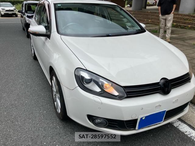 VolksWagen GOLF 2011-03 8782615-5