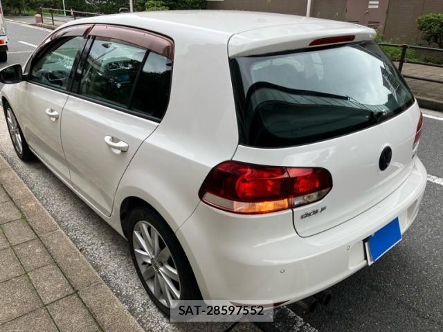 VolksWagen GOLF 2011-03 8782615-8