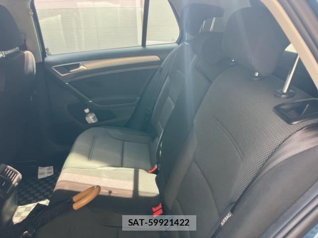 VolksWagen GOLF 2015-06 8797927-10